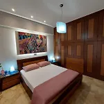 Rika's Sea View Apartment