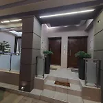 Rika's Sea View Apartment